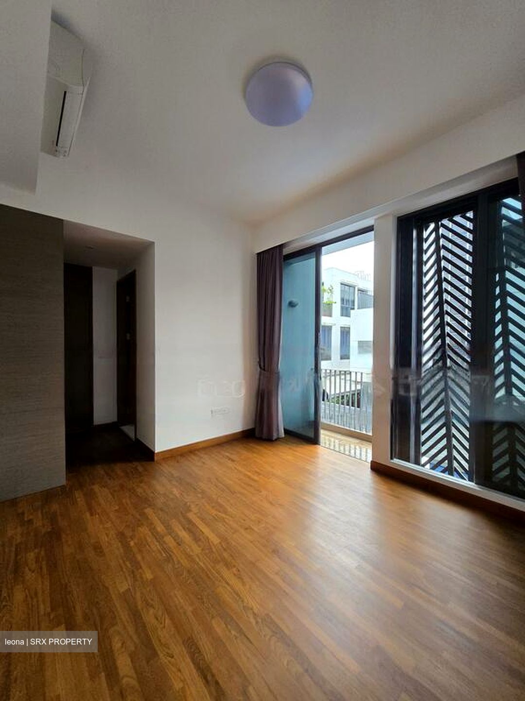 Sunrise Avenue (D28), Terrace #453678541